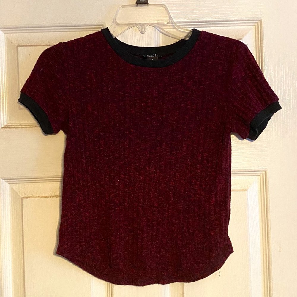 Maroon knit fitted top